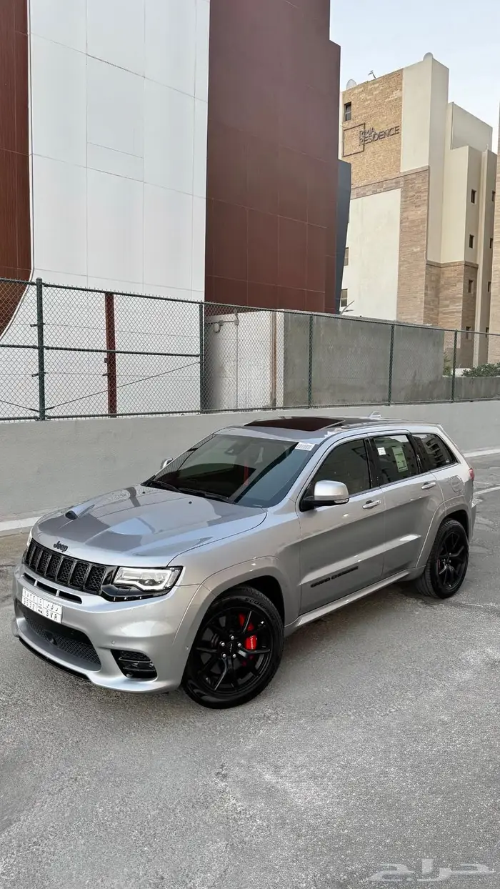 للبيع جيب جراند شروكي SRT 2019 0