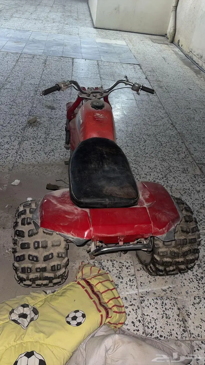 للبيع دبابات هوندا ثلاث كفرات حجم 110 و 200 1