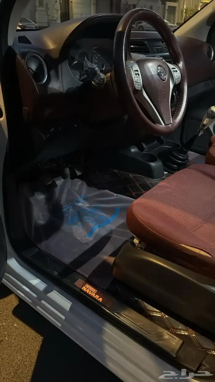 نيسان نيفارا 6