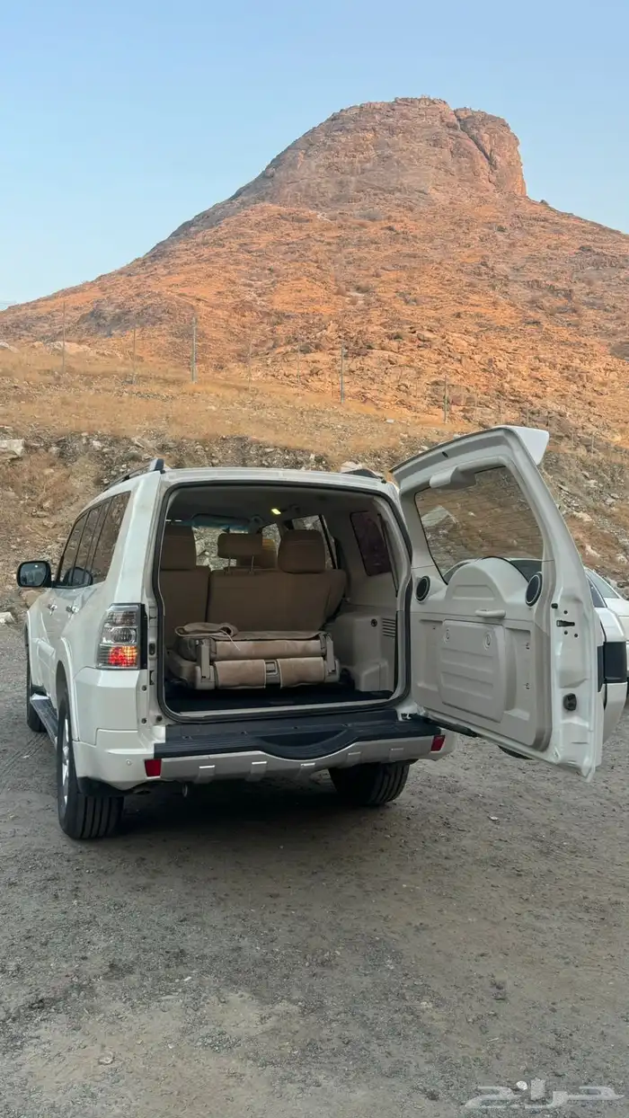 باجيرو 2015 نظيف 6