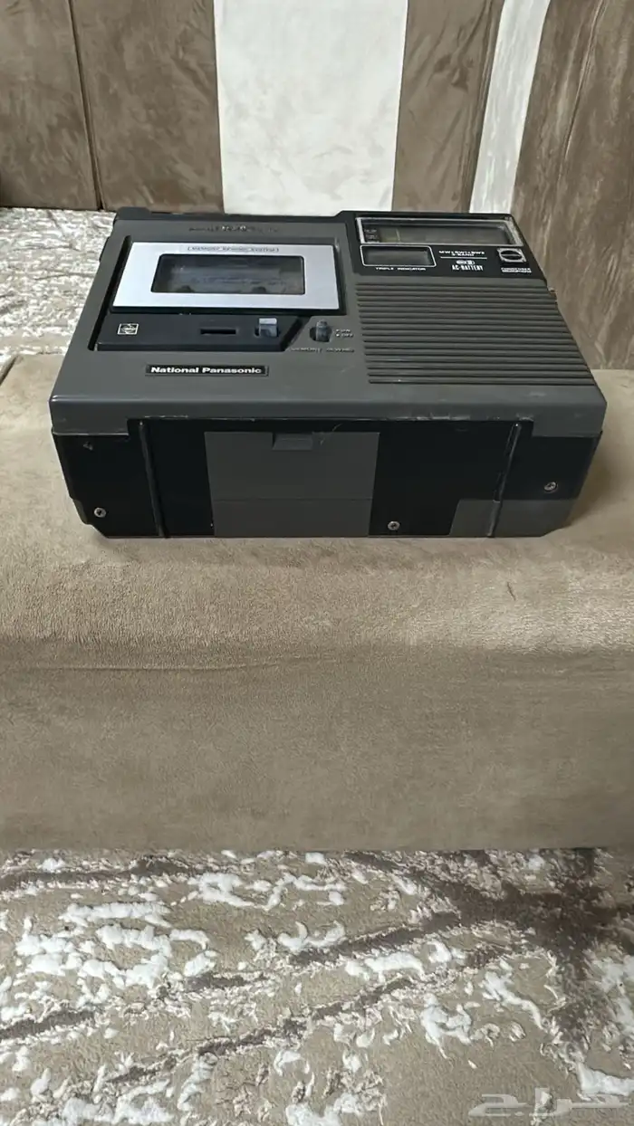 مسجل براديو ناشونال 6