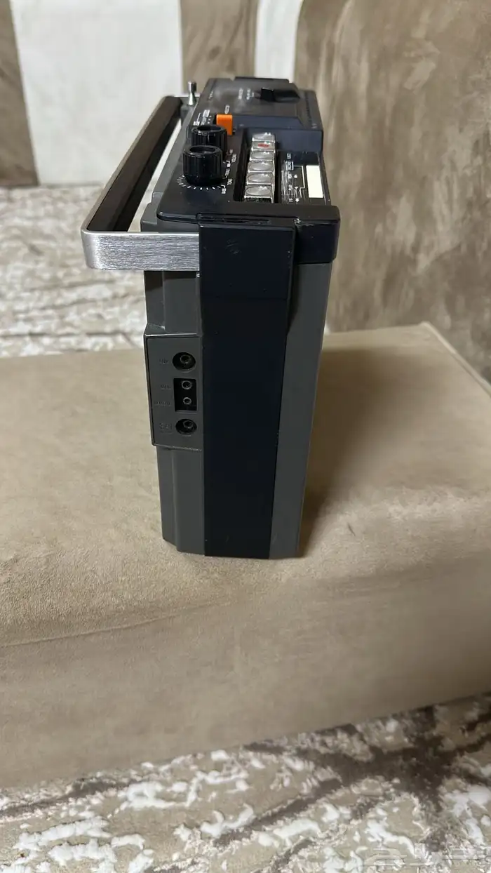 مسجل براديو ناشونال 4