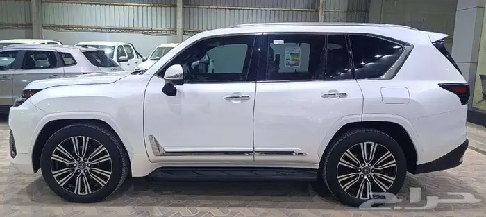 لكزس LX600 BB سعودي عبد اللطيف جميل 2024 شبه الجديد 2