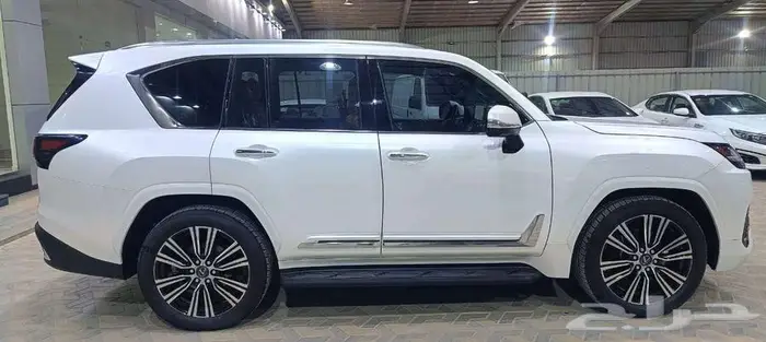 لكزس LX600 BB سعودي عبد اللطيف جميل 2024 شبه الجديد 1