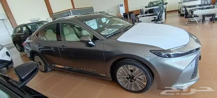 كامري LE فتحة بانوراما رمادى هايبرد 2025 اقل سعر كاش واقساط 2