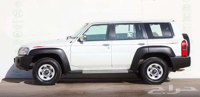 نيسان فتك 4ابواب موديل 2021 6