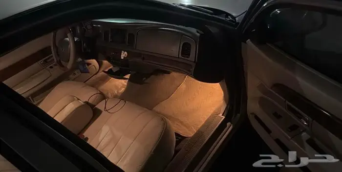 فورد ماركيز في قمة النظافة رش تجميلي شرط كامل 1