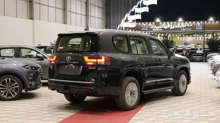 تويوتا لاندكروزر ( GXR-S ) 2025 كاش واقساط 8