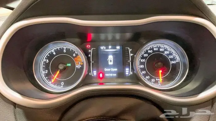 جيب شيروكي سبورت 2016 4