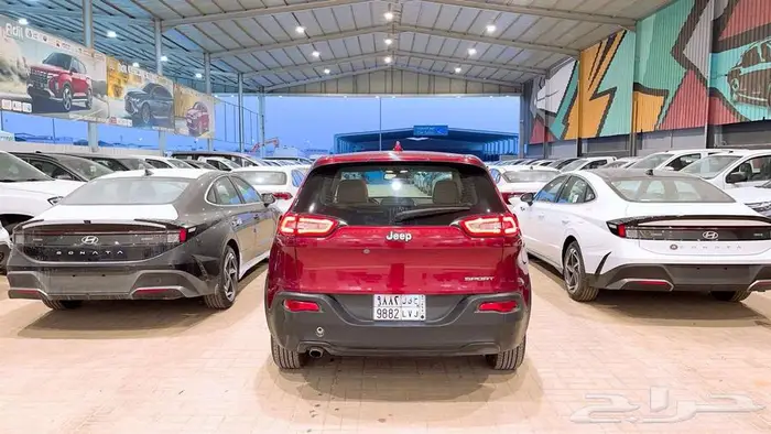 جيب شيروكي سبورت 2016 3