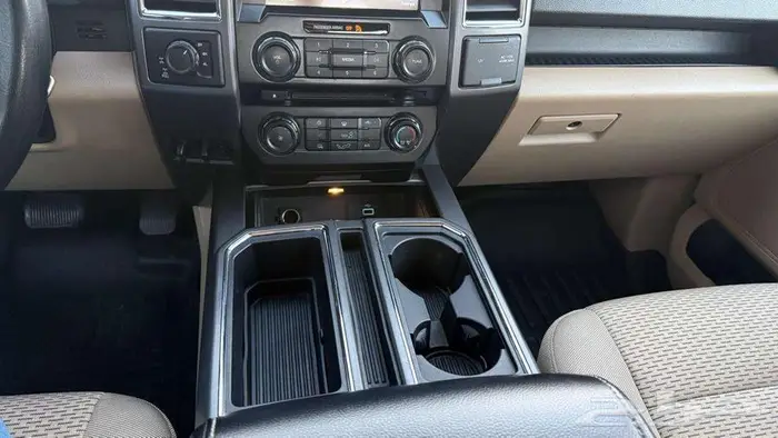 فورد F150 غمارتين 2016 دبل 8 سلندر عداد 240 الف 8