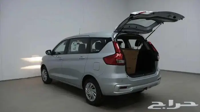 سوزوكي ارتيجا2025 8