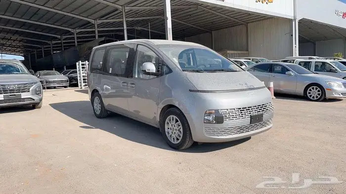 هيونداي ستاريا 9 ركاب ديزل 2025 1