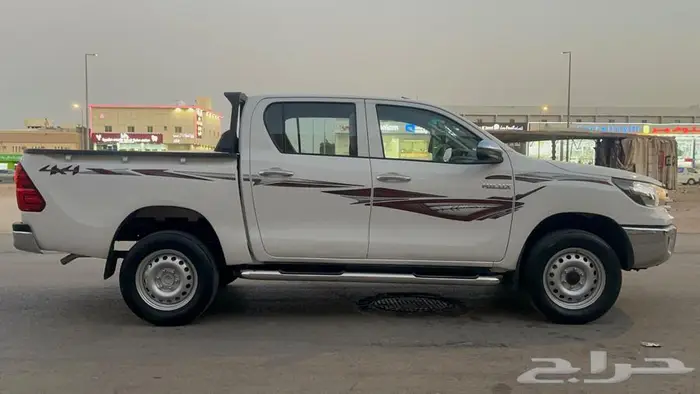 هايلكس 2019 نضيفة جدا 5