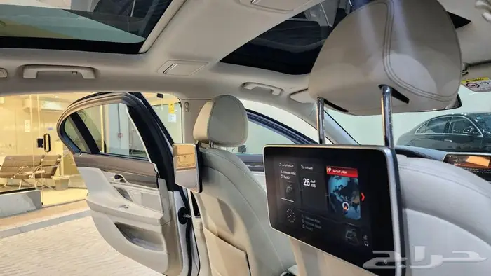 بي ام دبليو 730li 2018 16