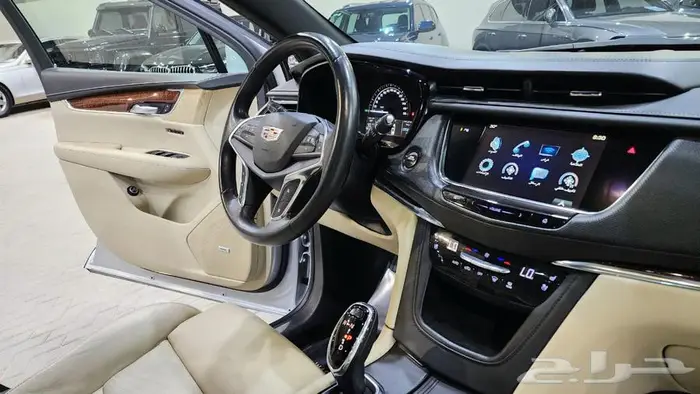 كاديلاك XT5 2017 14