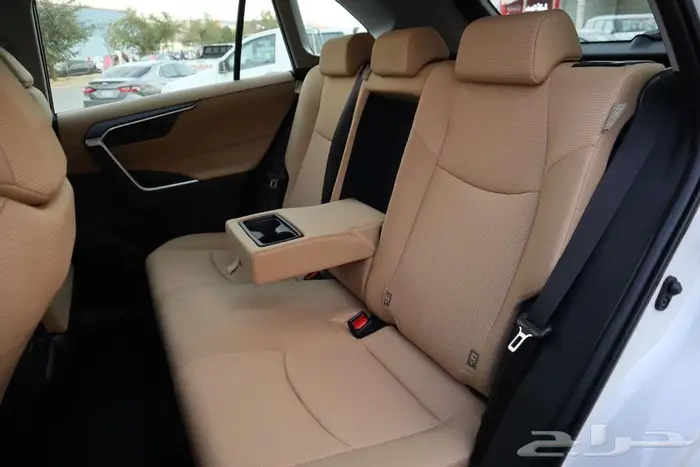 تويوتا راف فور LEدبل و بدون دبل بنزين 2025 سعودي اقل سعر 10