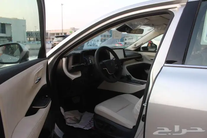 كراون ماجيستا فل كامل هايبرد 2023 اقل كاش واقل تقسيط 10