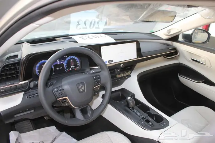 كراون ماجيستا فل كامل هايبرد 2023 اقل كاش واقل تقسيط 11