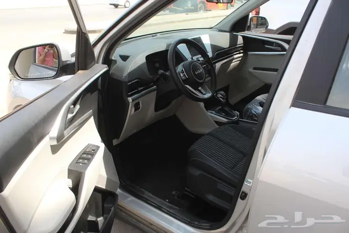 كيا كارينز استاندر موديل 2025 10