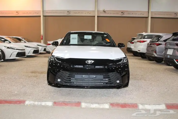 تويوتا كامري LE بنزين 2025 0