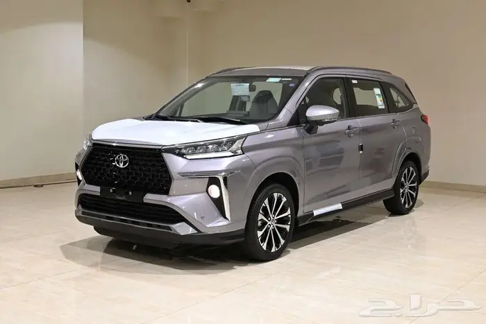 تويوتا فيلوز GLX بنزين 2025 1