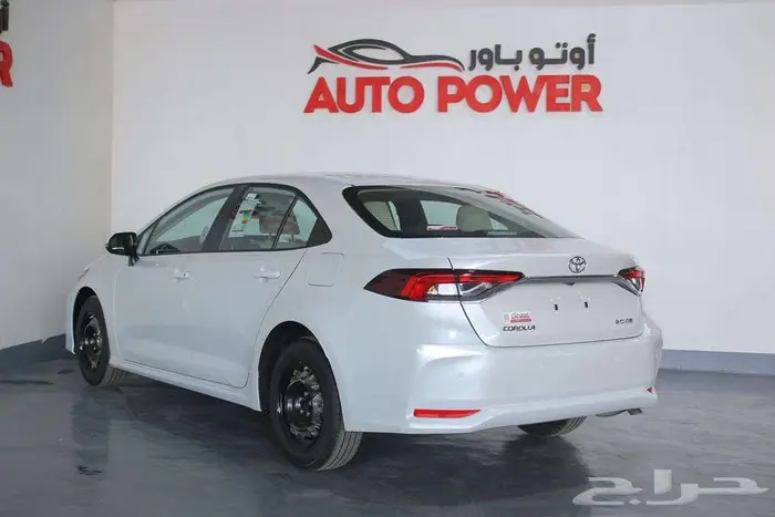 كرولا ستاندر 2.0 طيس 2025 ابيض 4