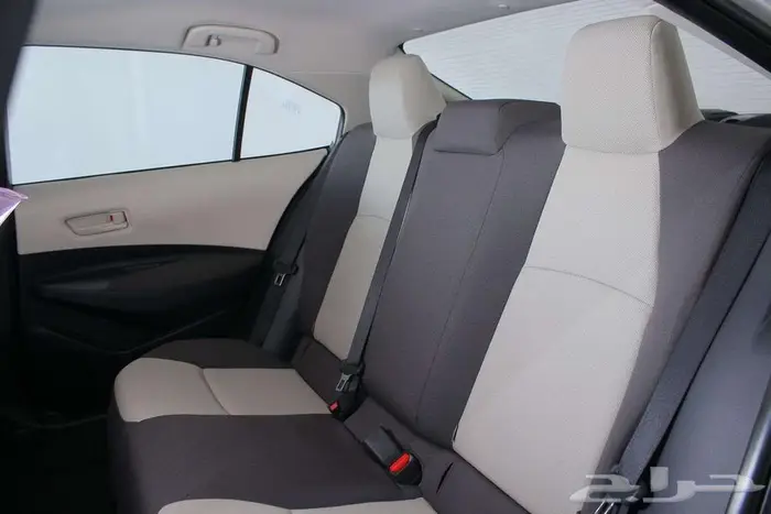 كرولا ستاندر 2.0 طيس 2025 ابيض 10