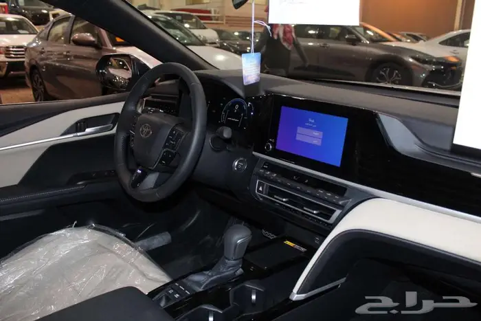 تويوتا كامري LE هايبرد 2025 12