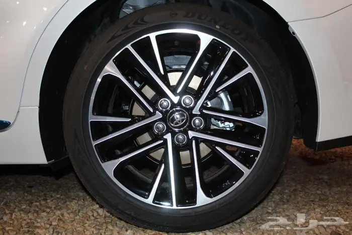 تويوتا كامري LE هايبرد 2025 6