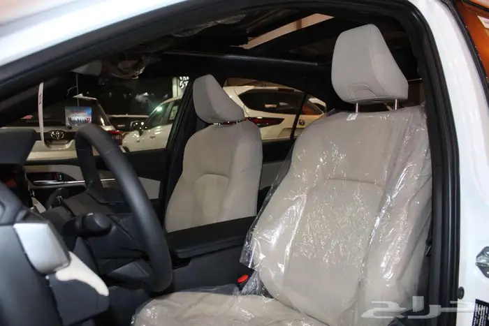 تويوتا كامري LE هايبرد 2025 8