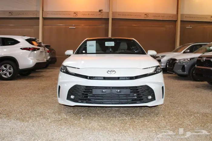 تويوتا كامري LE هايبرد 2025 0