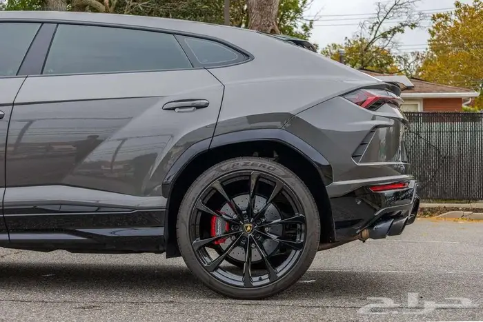 لامبورجيني اوروس 2021 18