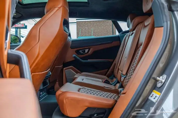 لامبورجيني اوروس 2021 48