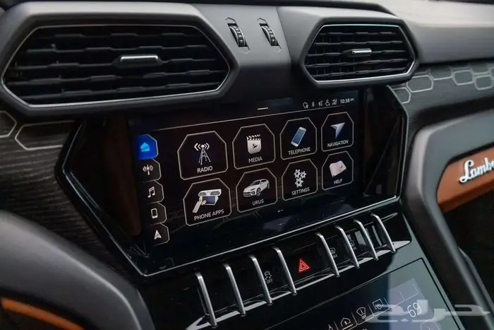 لامبورجيني اوروس 2021 38