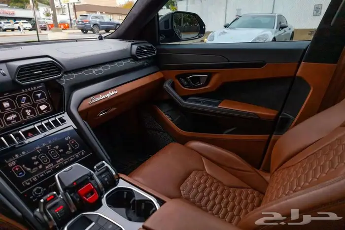 لامبورجيني اوروس 2021 36