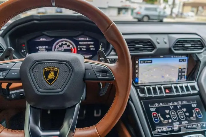 لامبورجيني اوروس 2021 33