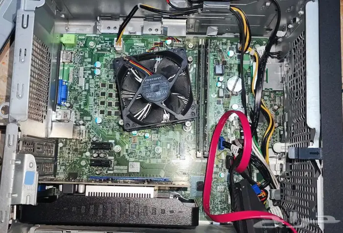 للبيع كمبيوتر مكتبي 750it 4gb 1