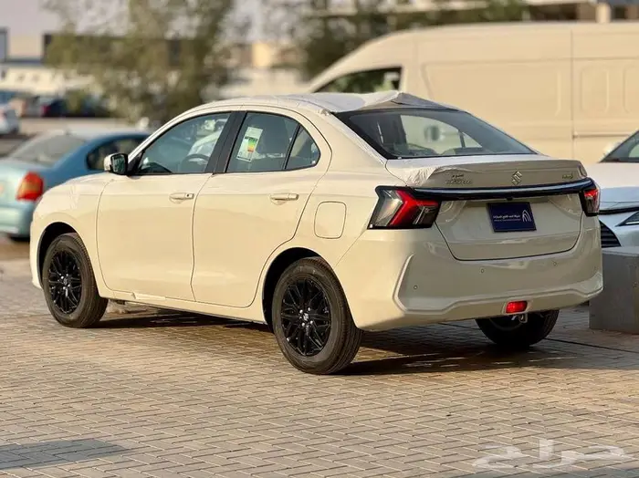 سوزوكي ديزاير استندر GL بنزين 2026 عرض للكميات 4