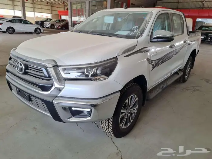 شركة العودة للسيارات اكبر موزع ل عبداللطيف جميل 0