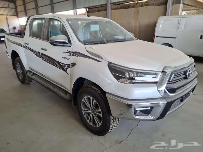 شركة العودة للسيارات اكبر موزع ل عبداللطيف جميل 11