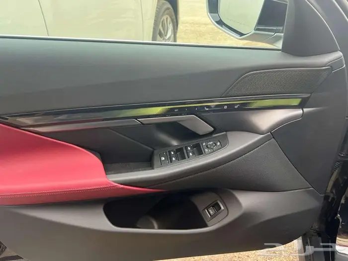 BMW 520i 2025 استلام فوري مع عروض مجانيه 24