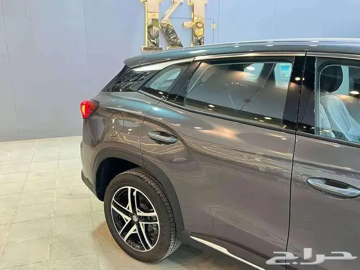 ام جي ون ستاندر 2025 4