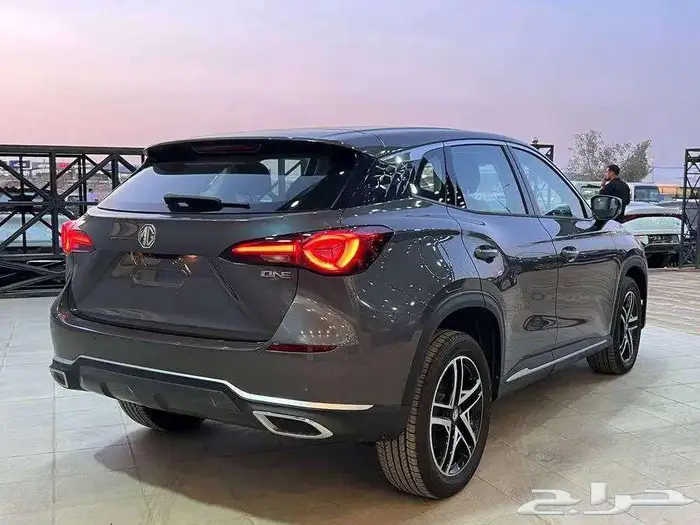 ام جي ون ستاندر 2025 5