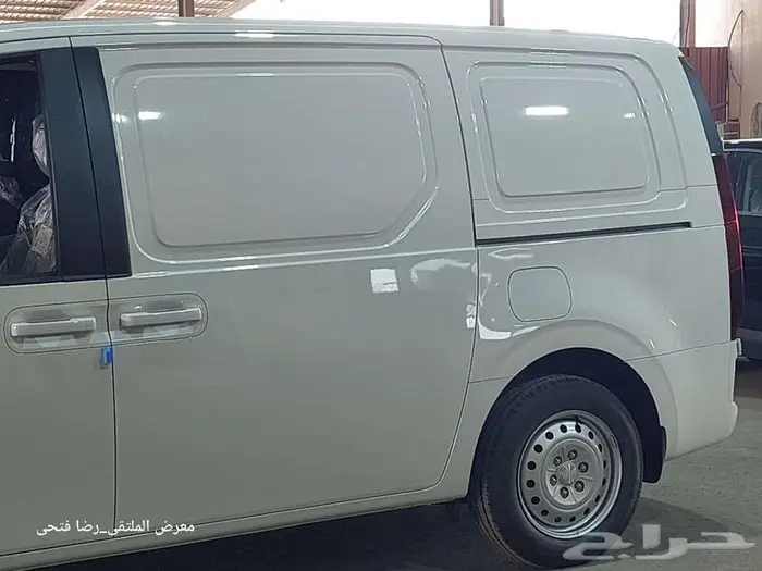 هيونداي ستاريا 2026 _ ( ركاب _ بضاعة ) _ديزل - بنزين 12