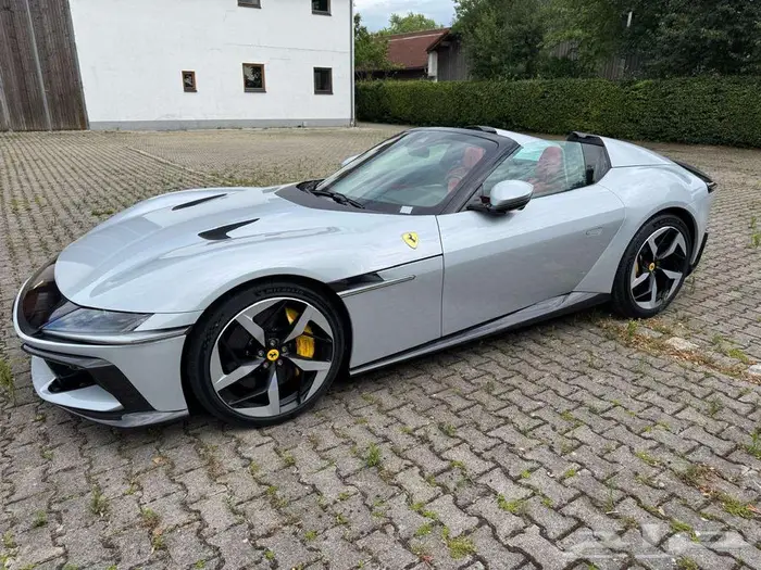 فيراري 12 سلندري Ferrari 12Cilindri 5