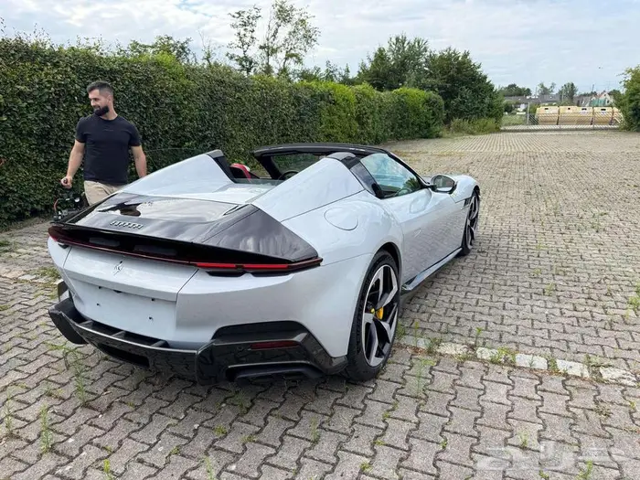 فيراري 12 سلندري Ferrari 12Cilindri 12