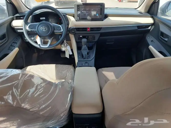 تويوتا يارس واى بلس بنزين موديل 2026 2