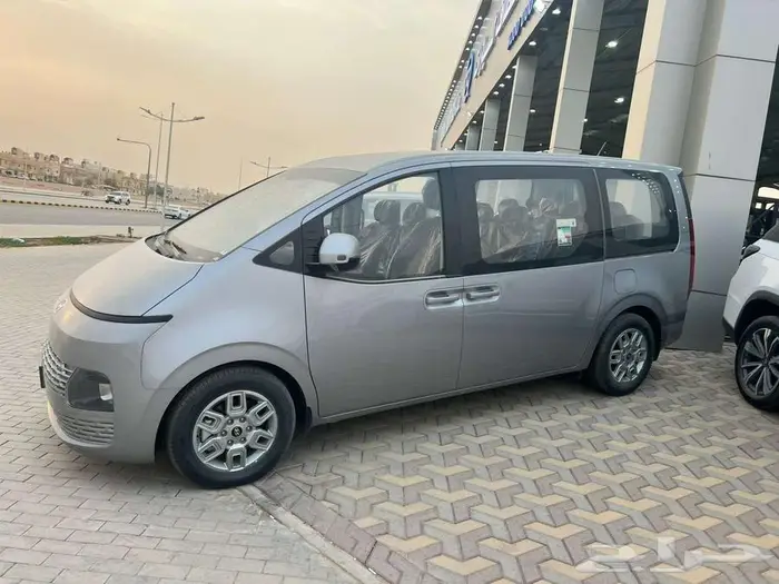 هيونداي ستاريا 9 و11 راكب-اقل سعر كاش وتمويل-هدية 4