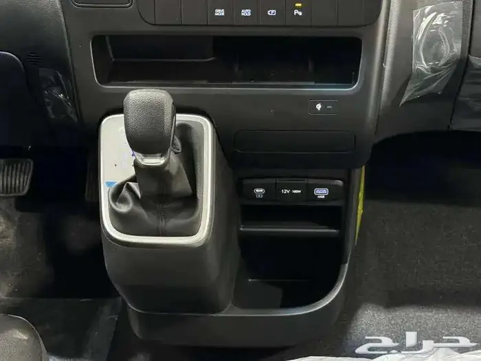 هيونداي ستاريا 9 و11 راكب-اقل سعر كاش وتمويل-هدية 10